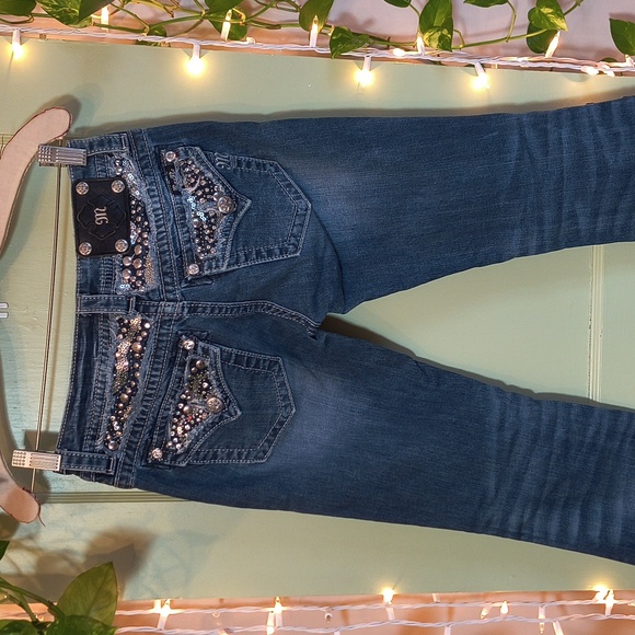 Women's Miss Me Sparkle Embellished Back Pocket Yolk Bootcut Jean 26 × 30 - Picture 11 of 15